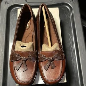 Clarks brand woman’s 8 M Ashland Bubble brown multi slip on leather shoe NIB NEW